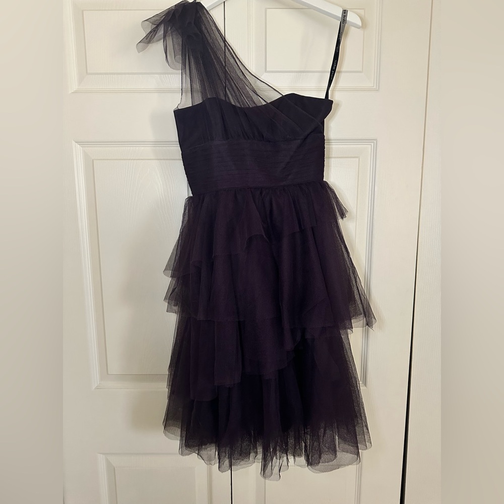 One shoulder tulle dress